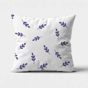 Poduszka dekoracyjna z białym tłem i fioletowymi drobnymi gałązkami, widok z przodu