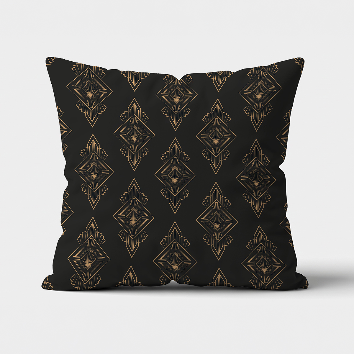 Czarna poduszka z geometrycznym złotym wzorem art deco, ujęcie frontalne