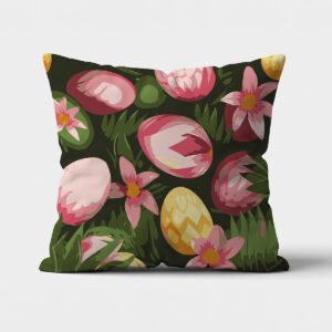 Poduszka z ciemnozielonym tłem, wzorem różowych pisanek i kwiatów widoczna z przodu