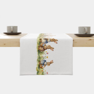 Bieżnik z motywem zajączków rozłożony na stole, widok główny