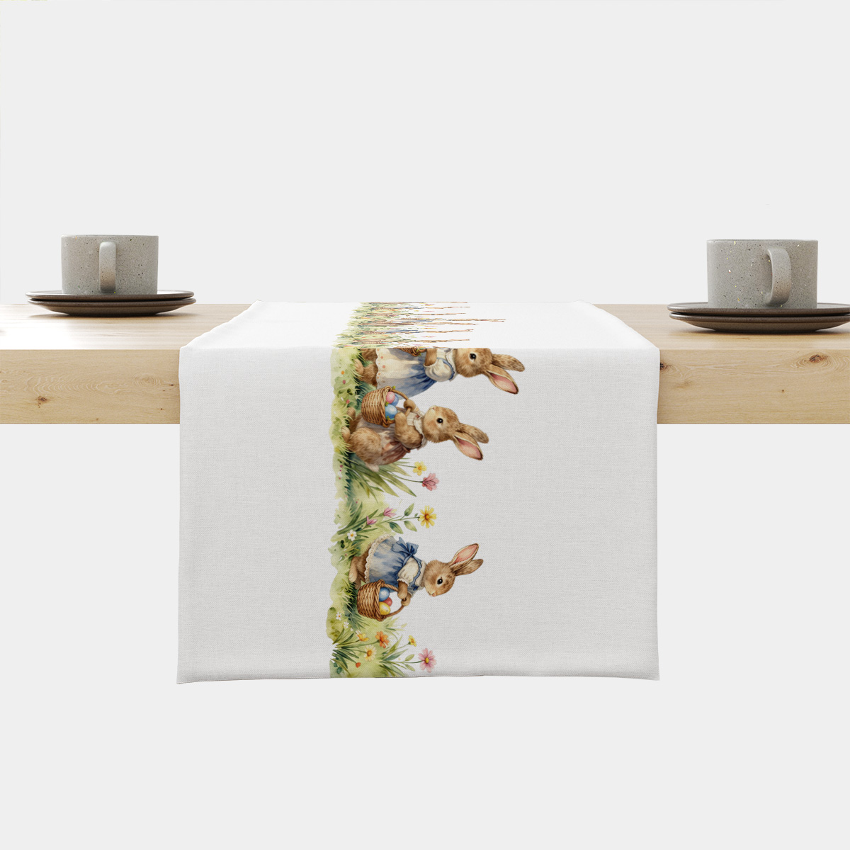 Bieżnik z motywem zajączków rozłożony na stole, widok główny