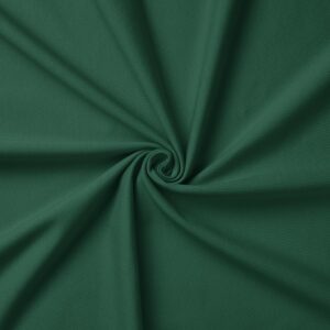 zbliżenie na strukturę materiału obrusu w formie skrętu tkaniny