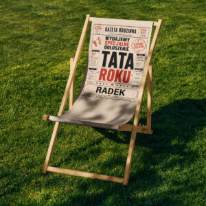 Leżak Gazeta Retro jako prezent na Dzień Ojca — aranżacja produktowa z bukowym stelażem, stylowy leżak dla taty w ogrodzie i na tarasie